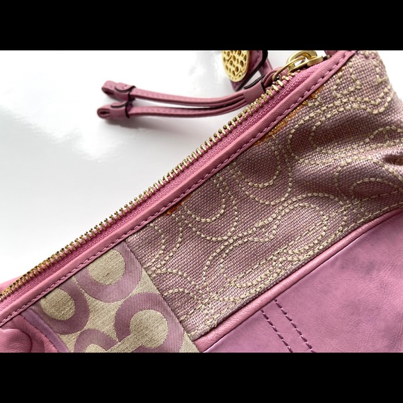 Lilac 💜COACH Signature Canvas Hobo Bag - Picture 6 of 7